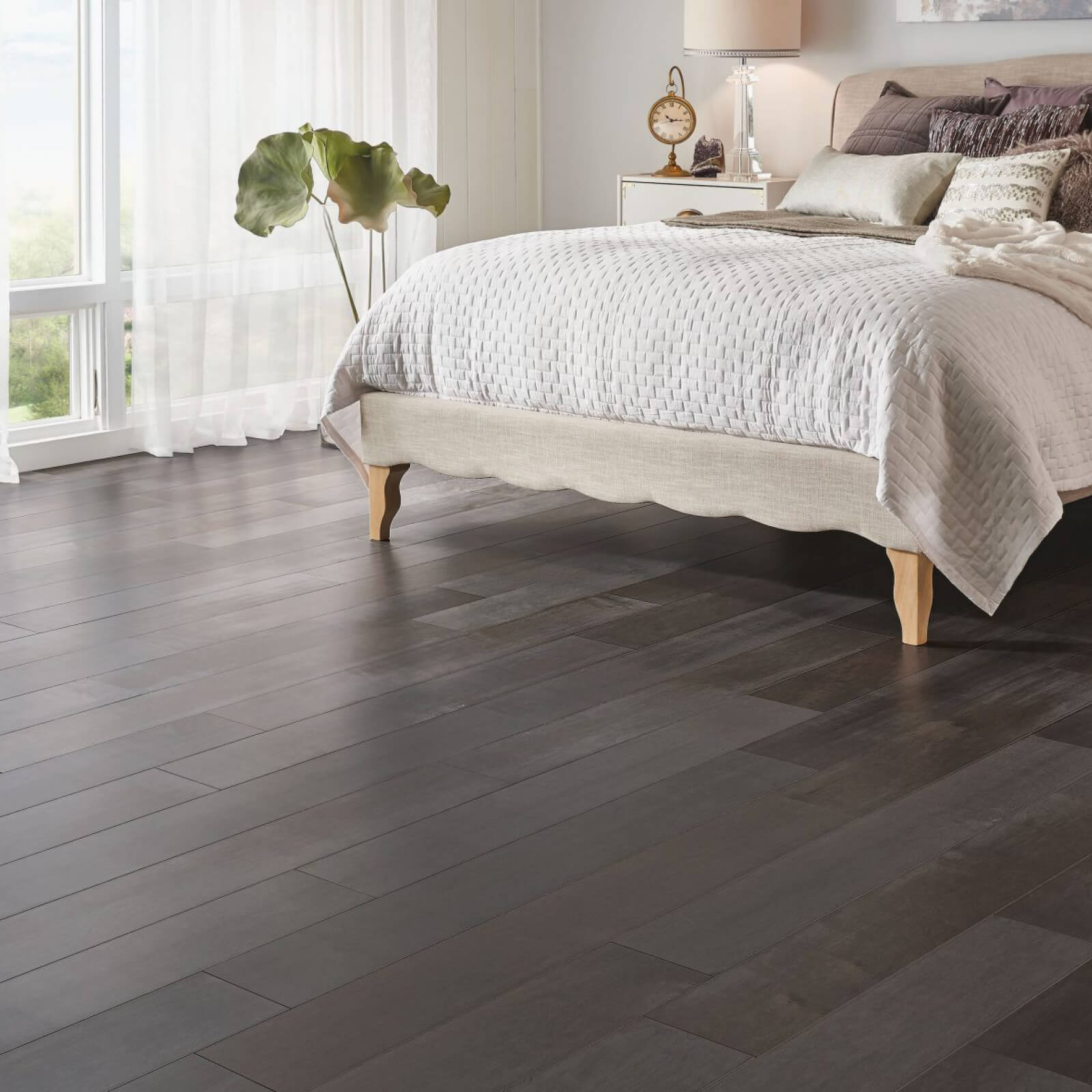 solid-or-engineered-hardwood | Ambassador Flooring